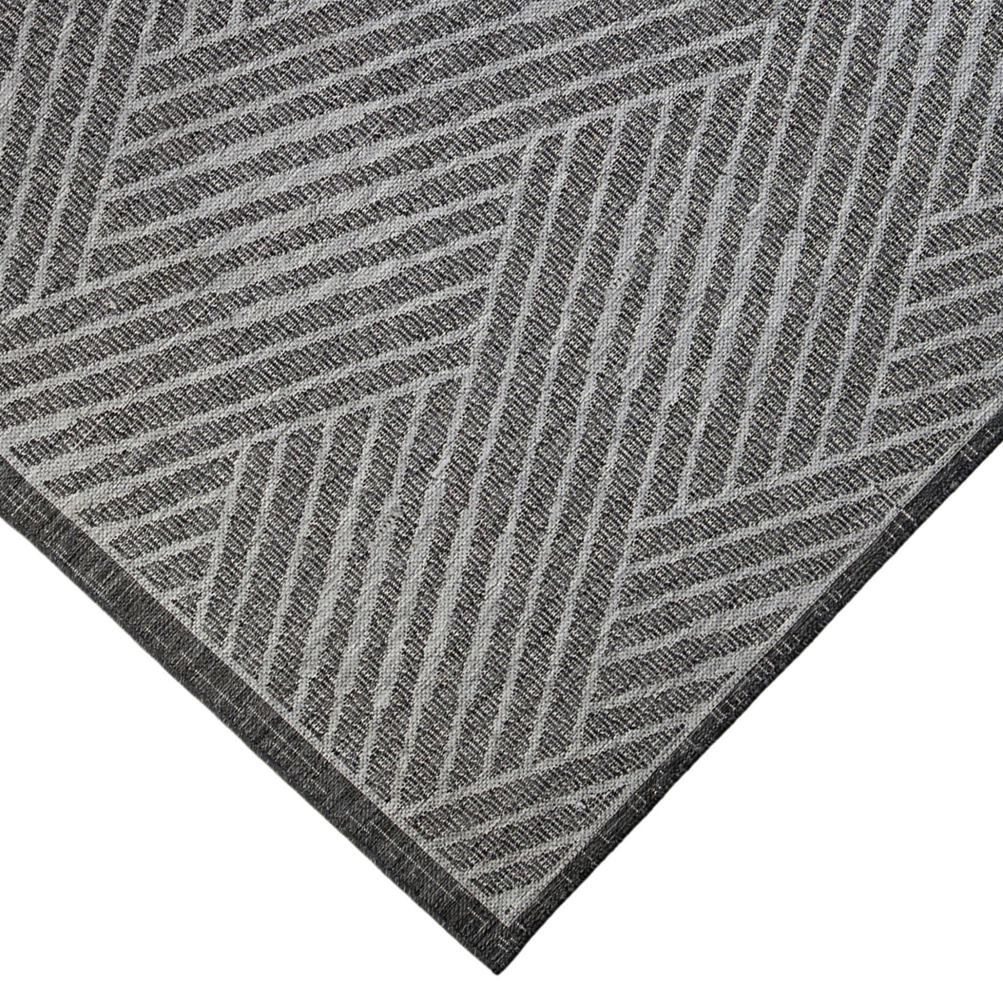 4' X 6' Gray and Blue Geometric Stain Resistant Indoor Outdoor Area Rug